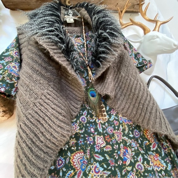 Alpaca vegan mink fur collar boho vest w cottage cabin longer cable knit vibe - Picture 4 of 11